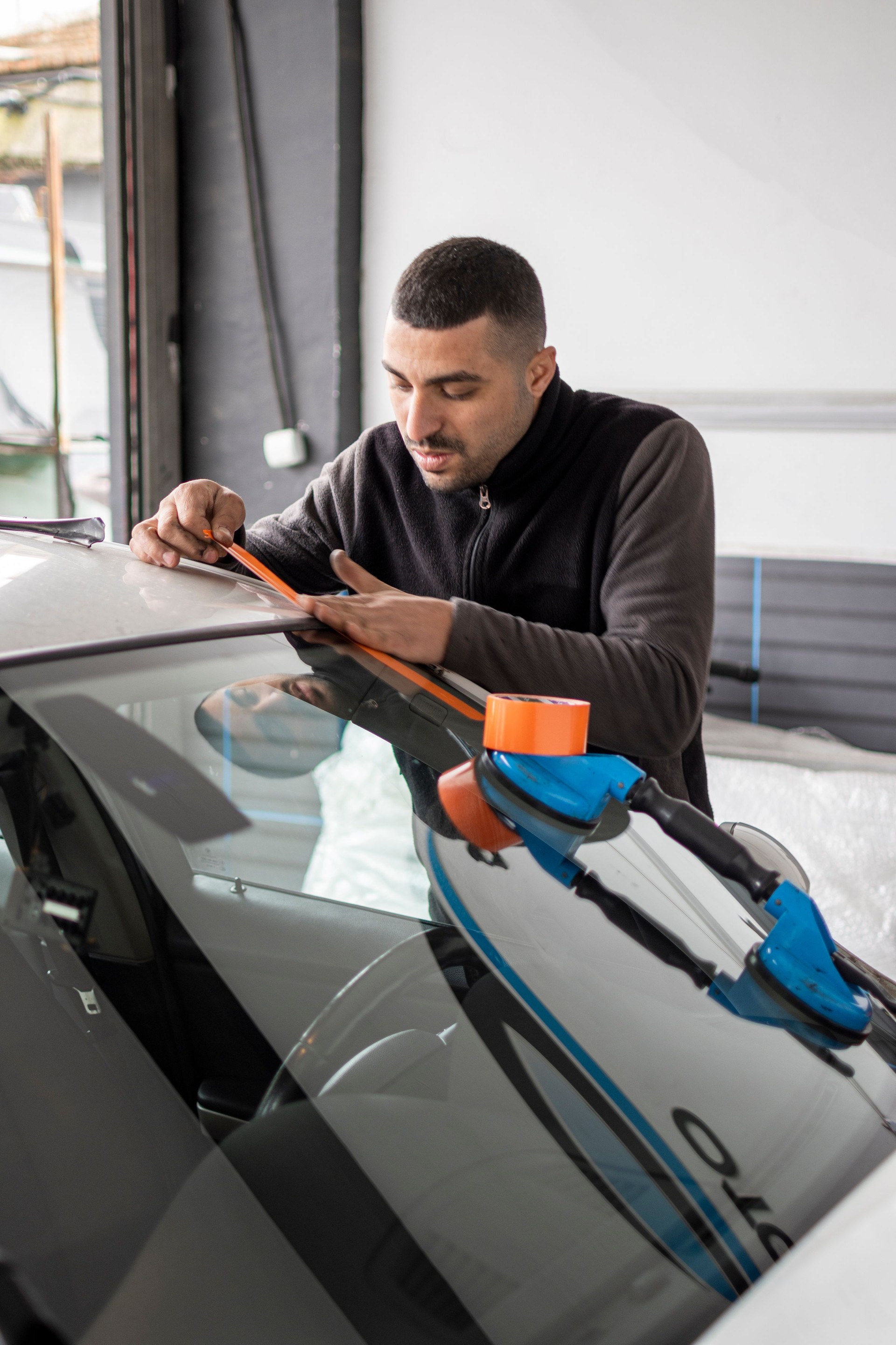 Auto glass repair and windshield replacement